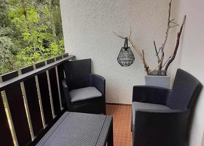 Le Petit Bois Flotté 250 M Avec Parking Et Balcon Appartamento